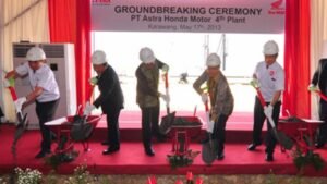 Berita Pabrik: Denyut Nadi Ekonomi yang Terus Berdetak