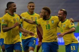 Demam Sepak Bola Global: Sorotan Terbaru dan Analisis Mendalam