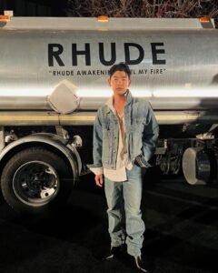 Gaya dan Kenyamanan dalam Satu Koper: Inspirasi Outfit Traveling untuk Setiap Petualangan