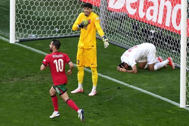 Gol Bunuh Diri: Lebih dari Sekadar Kesalahan di Lapangan Hijau