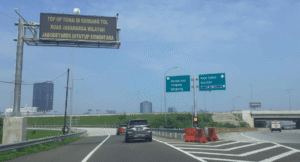 Jalan Tol di Indonesia: Lebih dari Sekadar Aspal dan Gerbang Pembayaran