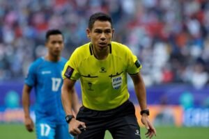 Kontroversi di Balik Peluit: Menelisik Lebih Dalam Sosok Wasit dalam Olahraga