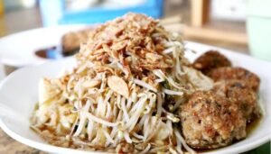 Kuliner Viral: Fenomena, Dampak, dan Strategi Bertahan di Tengah Hype yang Berubah
