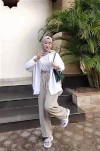 Mix and Match: Seni Memadukan Pakaian untuk Tampilan yang Unik dan Stylish