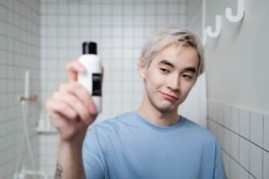 Serum Wajah: Investasi Kecantikan yang Tak Boleh Dilewatkan (Panduan Lengkap & Rekomendasi Terbaru)