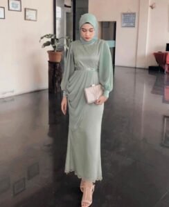 Tentu, mari kita buat artikel informatif tentang inspirasi outfit formal yang menarik dan mudah dipahami.