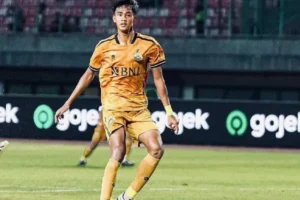 Merajut Mimpi di Lapangan Hijau: Menelusuri Perjalanan Karier Seorang Pemain Sepak Bola