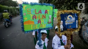 Tentu, mari kita susun artikel informatif tentang berita tahun baru yang komprehensif dan menarik.