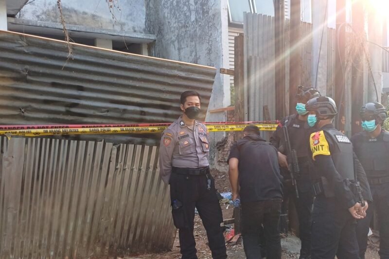 Tentu, mari kita telaah bersama sebuah artikel tentang ledakan misterius, dengan gaya bahasa yang mudah dipahami dan struktur yang jelas.