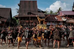Wisata Adat dan Budaya: Menjelajahi Kekayaan Warisan Bangsa