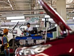 Tentu, mari kita bahas ekspansi industri manufaktur secara mendalam.